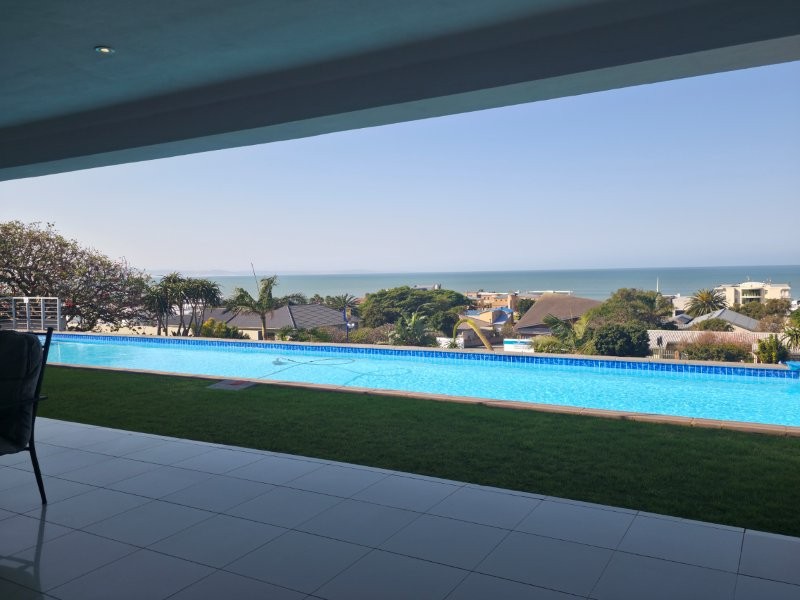 5 Bedroom Property for Sale in Jeffreys Bay Central Eastern Cape